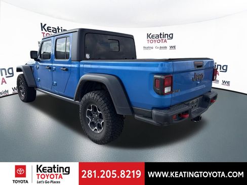 Used 2023 Jeep Gladiator Rubicon w/ Cold Weather Group AWD/4WD image 5