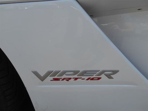Used 2004 Dodge Viper SRT-10 image 20