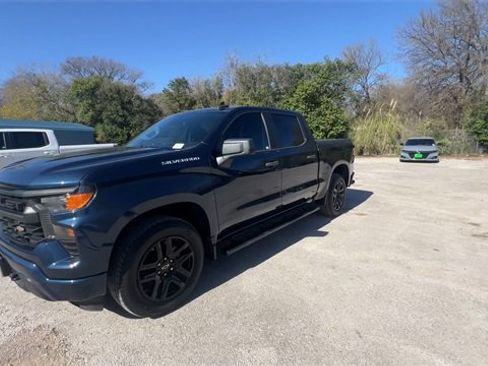 Used 2022 Chevrolet Silverado 1500 Custom image 4