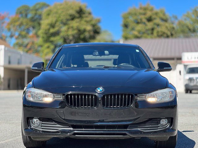 Used 2015 BMW 320i xDrive Sedan AWD/4WD image 2