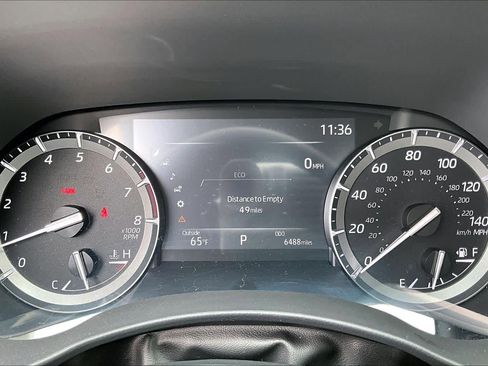 Used 2021 Toyota Highlander Limited image 26