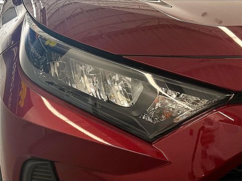 Used 2020 Toyota RAV4 LE w/ All Weather Liner Package image 30