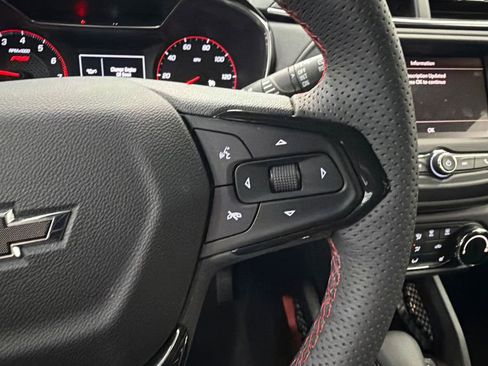 Used 2023 Chevrolet TrailBlazer RS FWD image 25