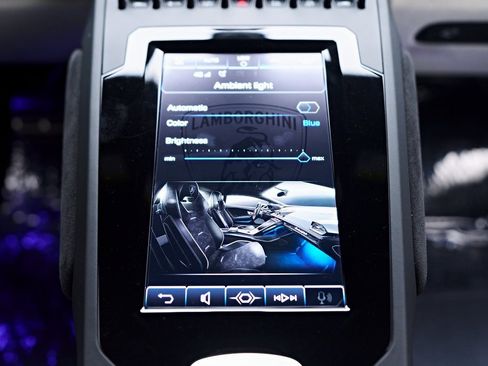 Used 2023 Lamborghini Huracan EVO image 74