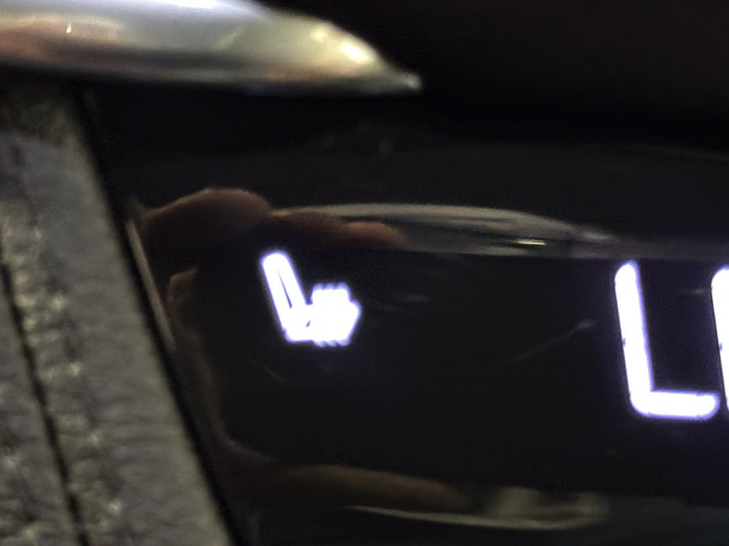 Used 2020 Cadillac XT5 Premium Luxury AWD/4WD image 31
