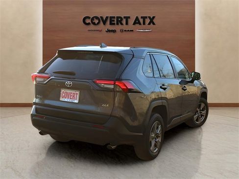 Used 2024 Toyota RAV4 XLE image 5