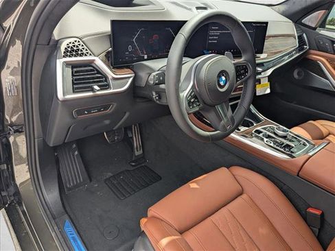 New 2026 BMW X7 xDrive40i image 3