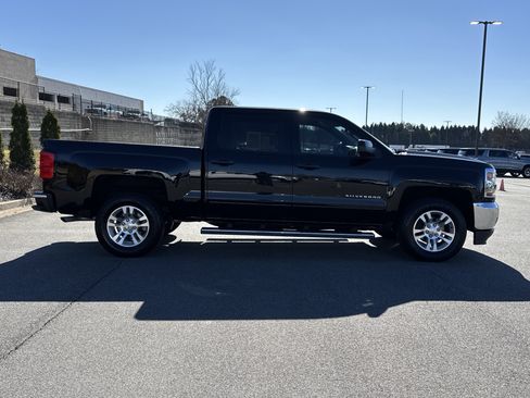Used 2018 Chevrolet Silverado 1500 LT w/ All Star Edition image 11