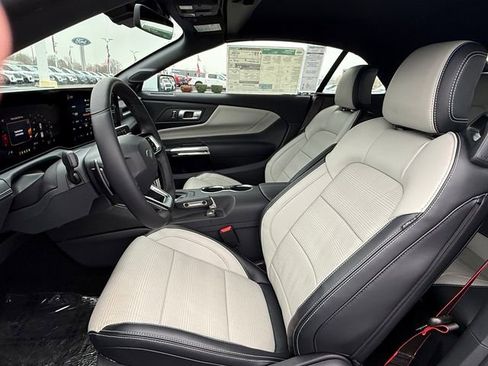 New 2026 Ford Mustang GT Premium w/ GT Performance Package RWD image 9