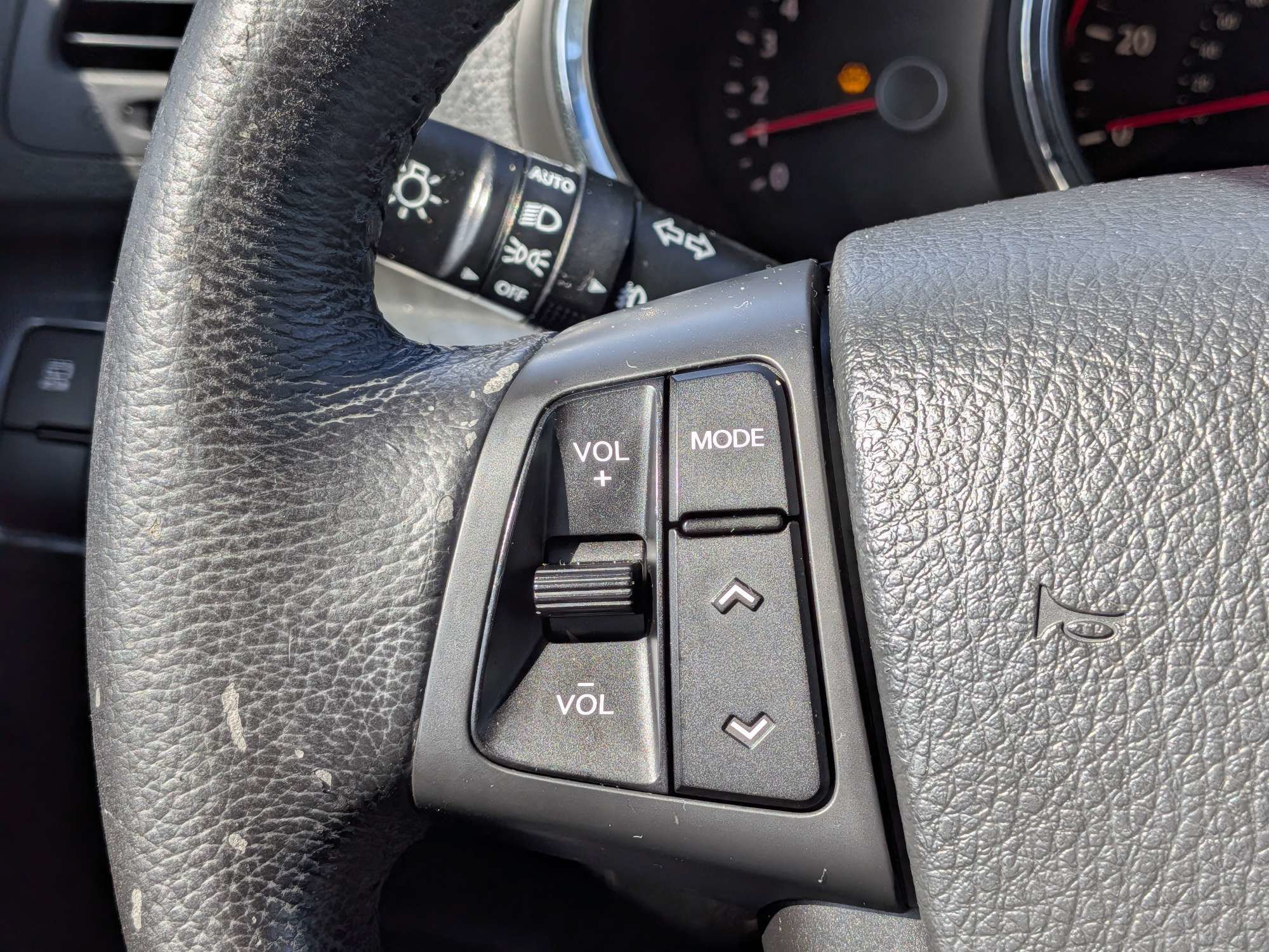 Used 2011 Kia Sorento SX FWD image 27