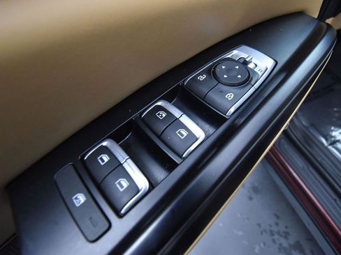 Certified 2024 Kia Carnival LX image 12