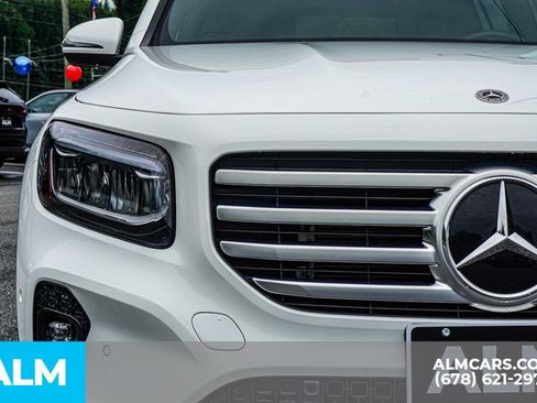 Used 2024 Mercedes-Benz GLB 250 image 11