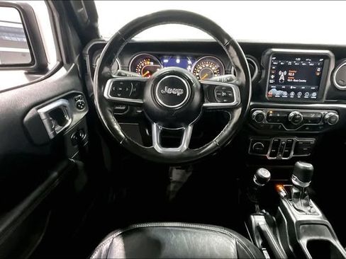 Used 2022 Jeep Gladiator Overland w/ Popular Equipment Package image 9