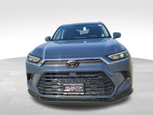 New 2026 Toyota Grand Highlander XLE image 3