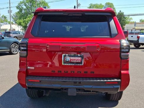 Used 2025 Toyota 4Runner TRD Sport AWD/4WD image 5