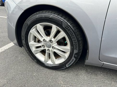 Used 2014 Hyundai Elantra GT FWD image 10