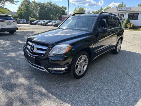 Used 2015 Mercedes-Benz GLK 350 4MATIC image 2