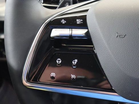 New 2026 Cadillac Lyriq Signature Luxury image 14