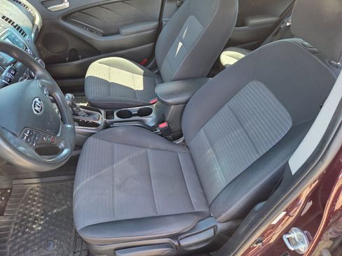 Used 2017 Kia Forte LX w/ LX Popular Package FWD image 6