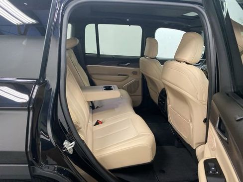 Used 2024 Jeep Grand Cherokee Limited w/ Luxury Tech Group II AWD/4WD image 28