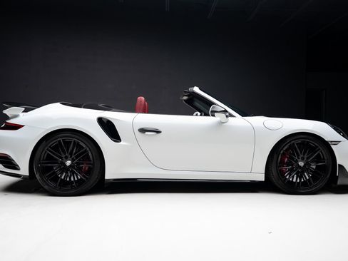 Used 2019 Porsche 911 Turbo image 38
