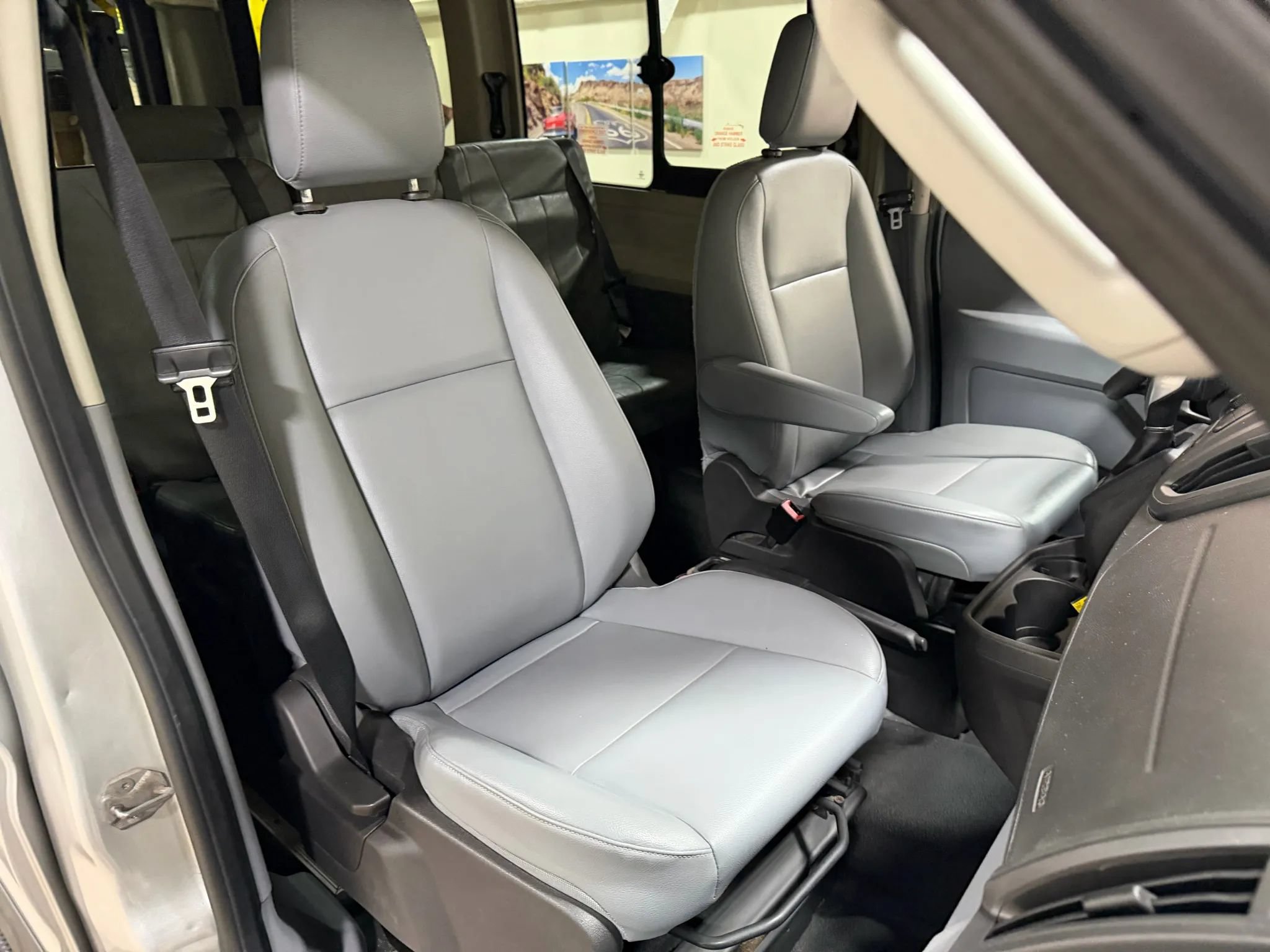 Used 2015 Ford Transit 250 148 Medium Roof RWD image 32