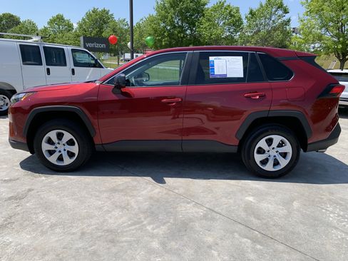 Used 2024 Toyota RAV4 LE AWD/4WD image 6