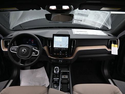 New 2026 Volvo XC60 B5 Core AWD/4WD image 22