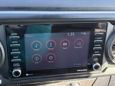 Used 2020 Toyota Tacoma SR image 21