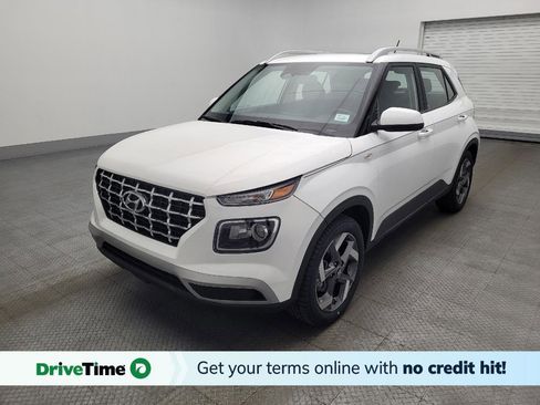 Used 2025 Hyundai Venue SEL image 1