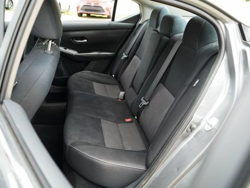 Used 2021 Nissan Sentra SV FWD image 9