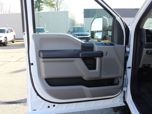 Used 2022 Ford F250 XL w/ STX Appearance Package image 12