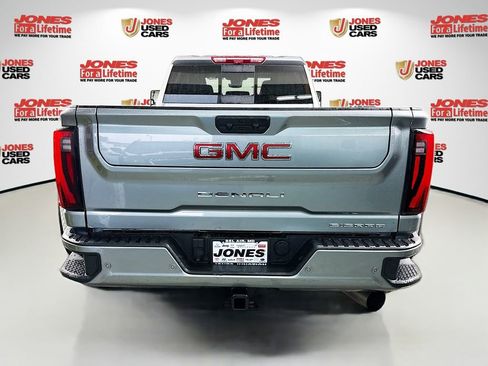 Used 2024 GMC Sierra 3500 Denali w/ Denali Reserve Package image 17