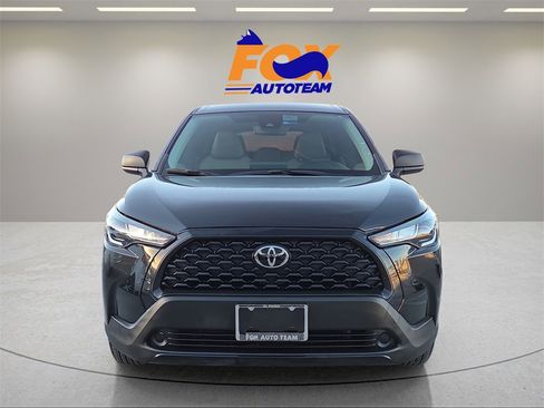 Certified 2022 Toyota Corolla Cross L image 8