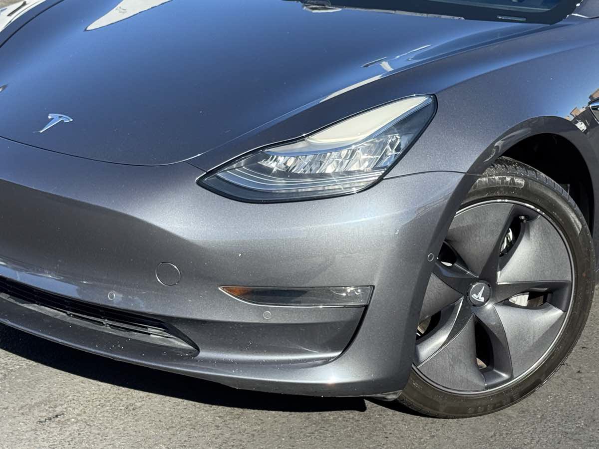 Used 2018 Tesla Model 3 RWD image 3