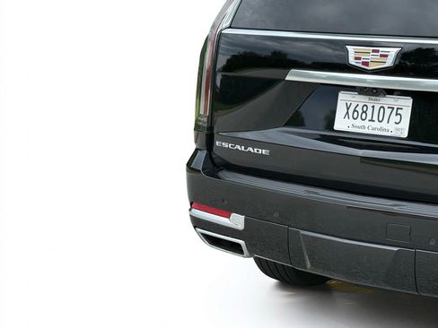 Certified 2025 Cadillac Escalade Premium Luxury Platinum w/ LPO, Floor Liner Package AWD/4WD image 13