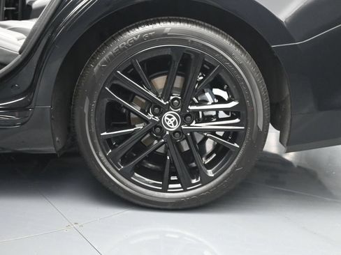 Used 2026 Toyota Camry SE FWD image 21