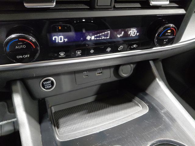 Used 2023 Nissan Rogue SV AWD/4WD image 29