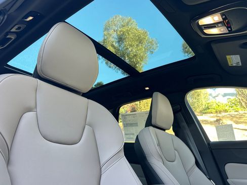 New 2026 Volvo XC60 B5 Core image 14