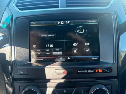Used 2016 Ford Explorer XLT w/ Equipment Group 202A AWD/4WD image 2