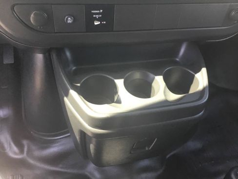 Used 2014 GMC Savana 2500 RWD image 29