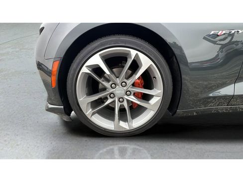 Used 2017 Chevrolet Camaro LT RWD image 34