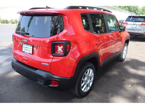 Used 2021 Jeep Renegade Latitude AWD/4WD image 9