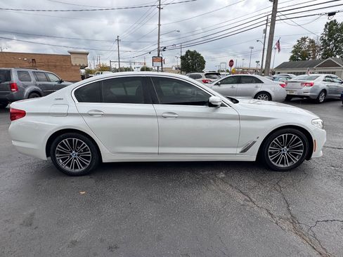 Used 2019 BMW 530e w/ Convenience Package image 5