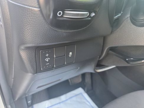 Used 2017 Kia Soul FWD image 14