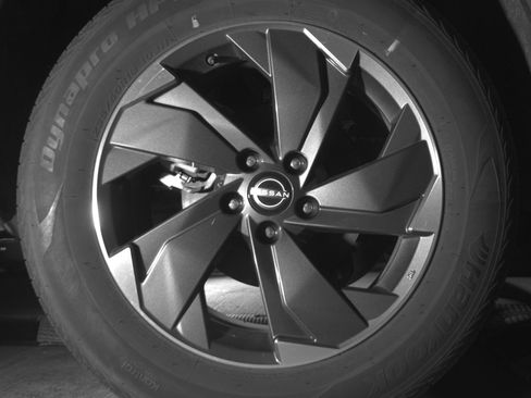 Used 2025 Nissan Rogue SV image 15