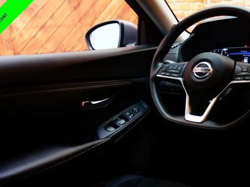 Certified 2023 Nissan Sentra SV FWD image 32