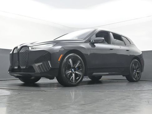 Used 2024 BMW iX xDrive50 w/ Premium Package AWD/4WD image 45