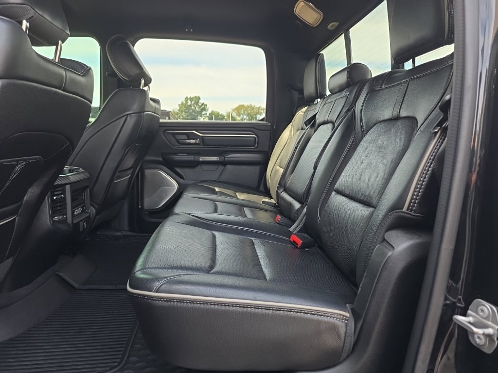 Used 2020 RAM 1500 Limited w/ Black Appearance Package AWD/4WD image 9