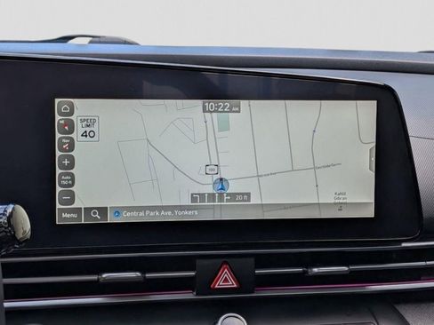 Used 2024 Hyundai Elantra Limited FWD image 17